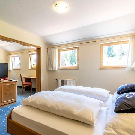 Waldhotel Fehrenbach Хинтерцартен Екстериор снимка